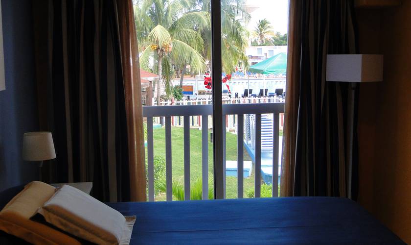 Camera doppia vista piscina blau arenal habana beach  Cuba