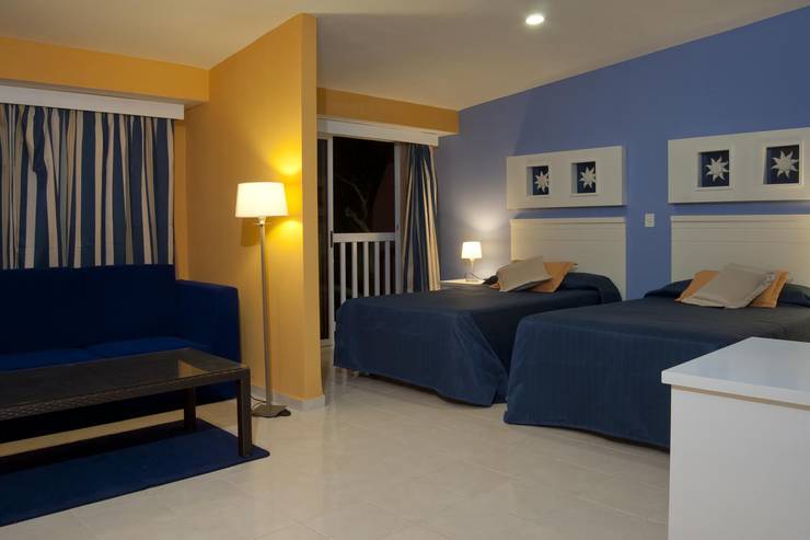 Doppelzimmer blau arenal habana beach  Kuba