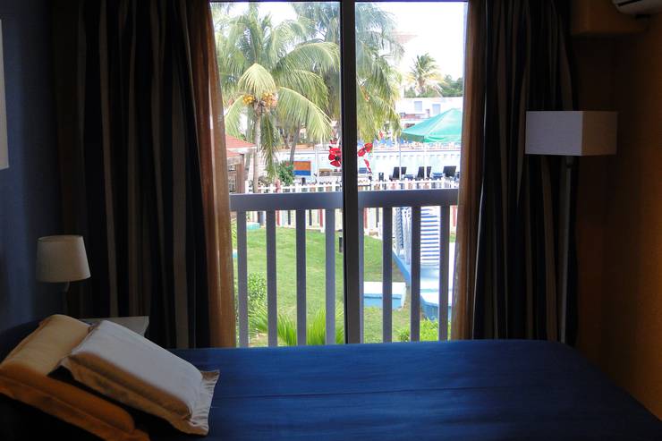 Double room with pool views blau arenal habana beach  Cuba